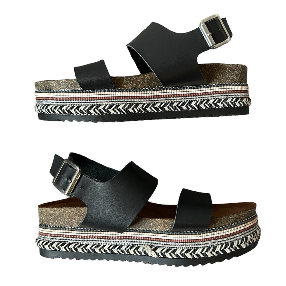 London Rag 1.5” platform sandal size 7